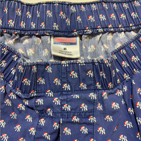 Vineyard Vines Christmas New York Yankees Boxer Shorts - Medium - Picture 3 of 4